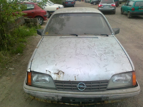 Подержанные Автозапчасти Opel REKORD 1983 2.0 автоматическая седан 4/5 d.  2012-05-12